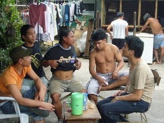 Filipino Tambay, Life On Standby